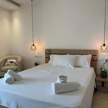 Sia's Lejlighed Naxos City