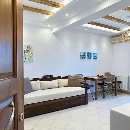 Sia's شقة Naxos City